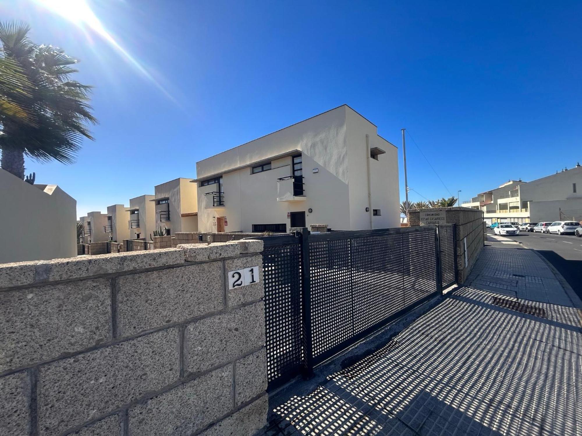 Alquilaencanarias Duplex Playa Del Medano Exterior photo