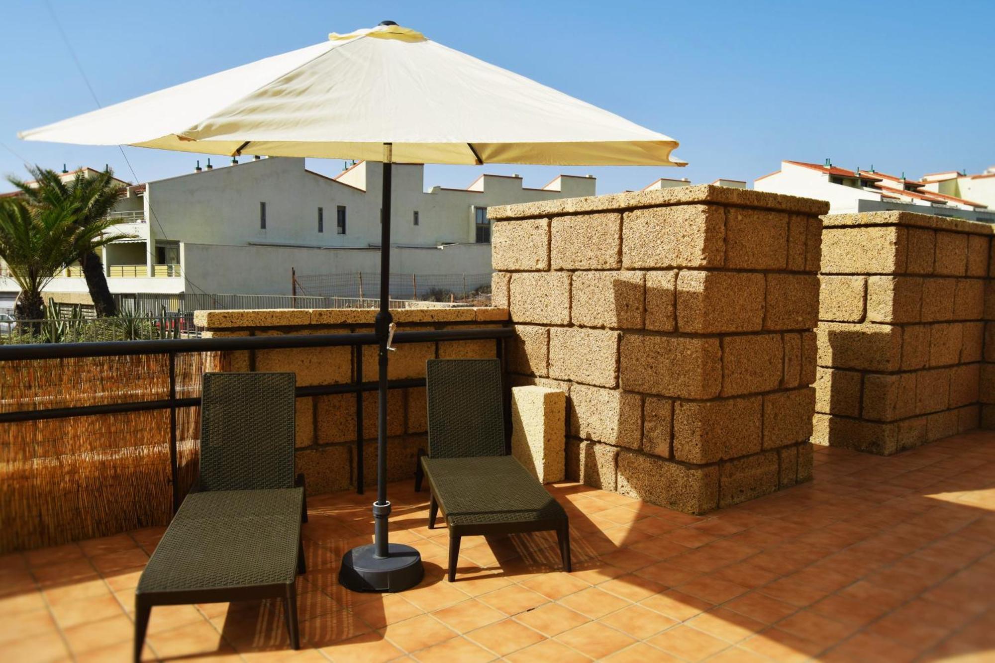Alquilaencanarias Duplex Playa Del Medano Exterior photo